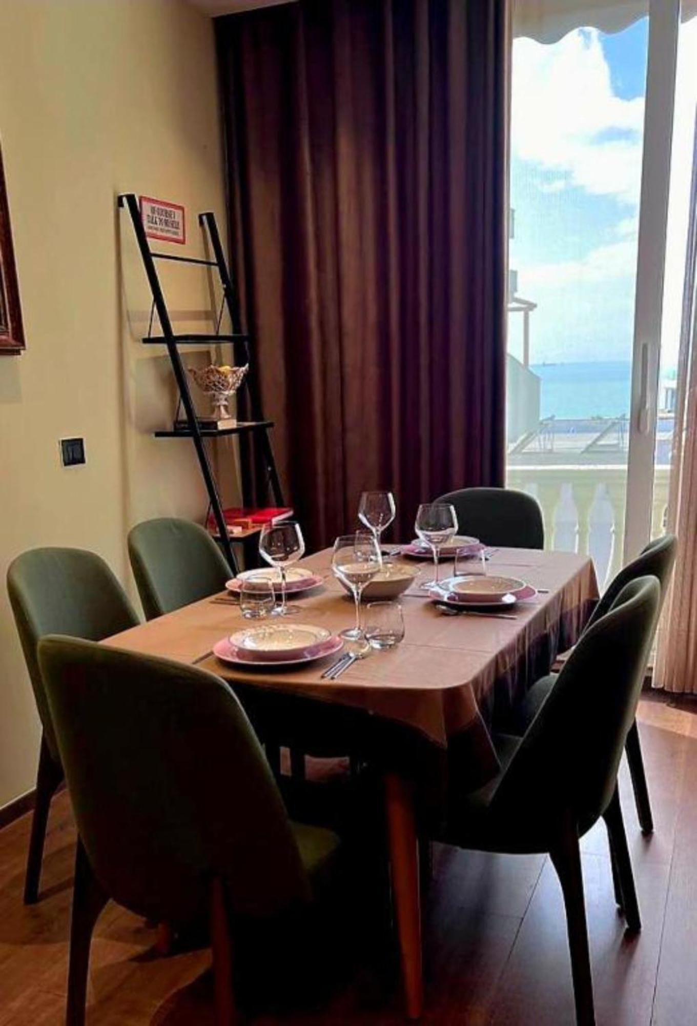 Paradise Rooftop Apartment Golem (Tirana)