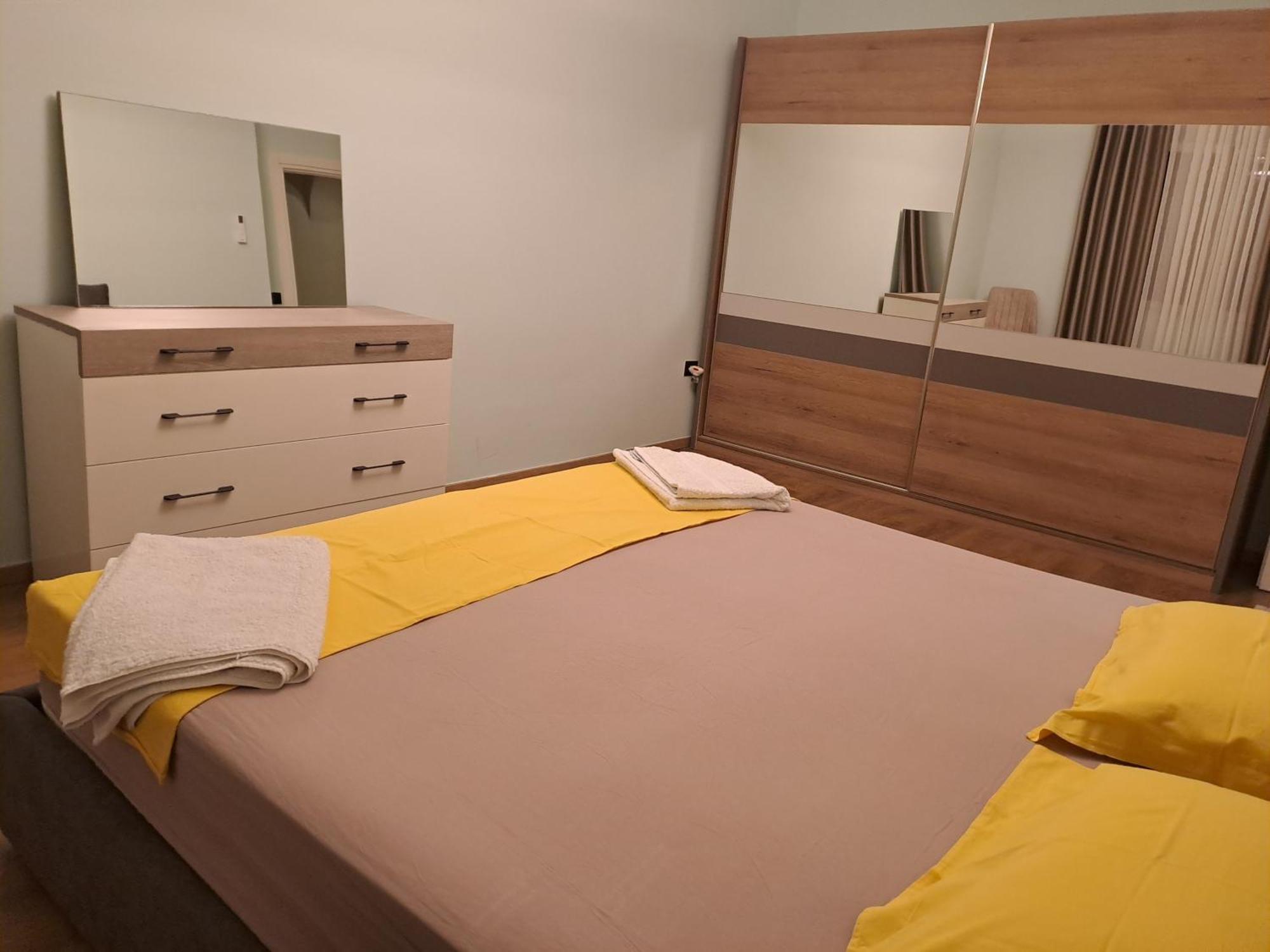 Apartment Paradise Rooftop Golem (Tirana)