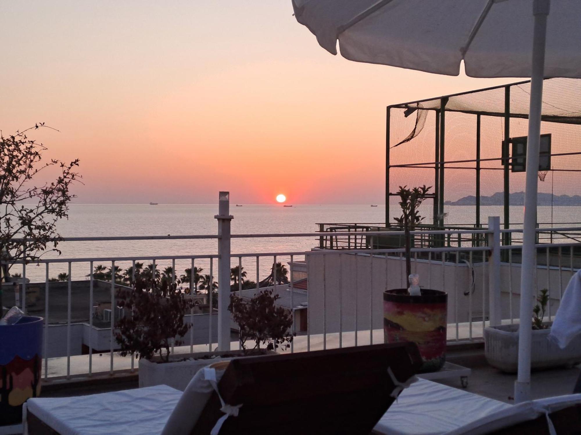 Paradise Rooftop * Golem (Tirana)